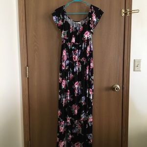 Off the shoulder Large maxi dress.